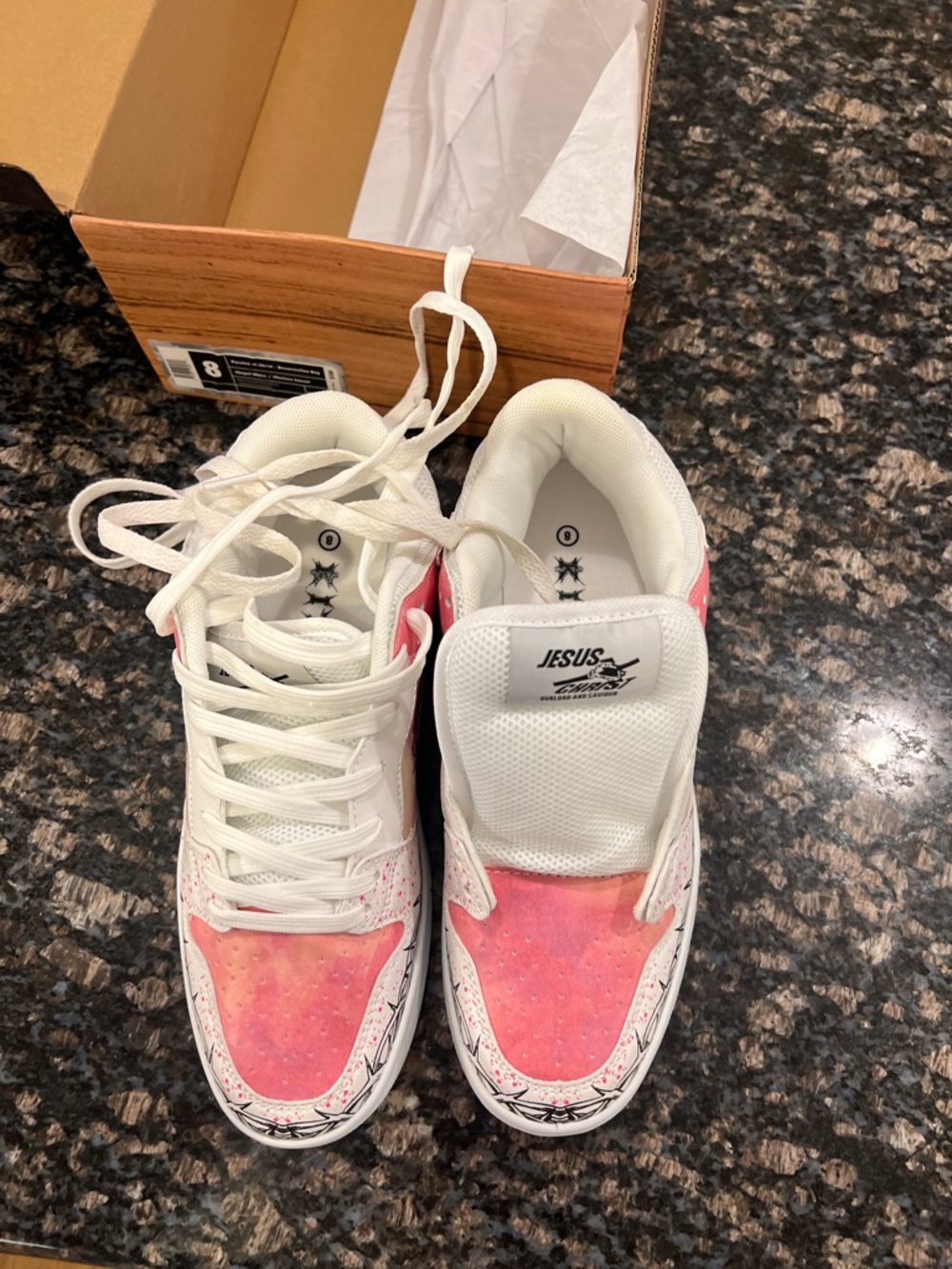 Men’s White & Pink kito Passion of Christ  Low-Top Sneakers - Picture 2 of 6